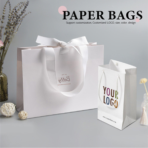 White Glossy Paper Shopping Gift Bag with Logo Custom Printed Free Designer Jewelry Shopping Bags